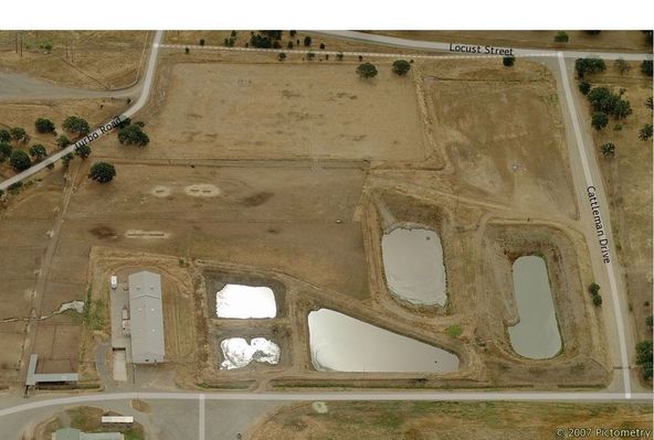 Shasta Livestock Auction Yard: 3905 & 3917 Main Street, Cottonwood, CA 96022